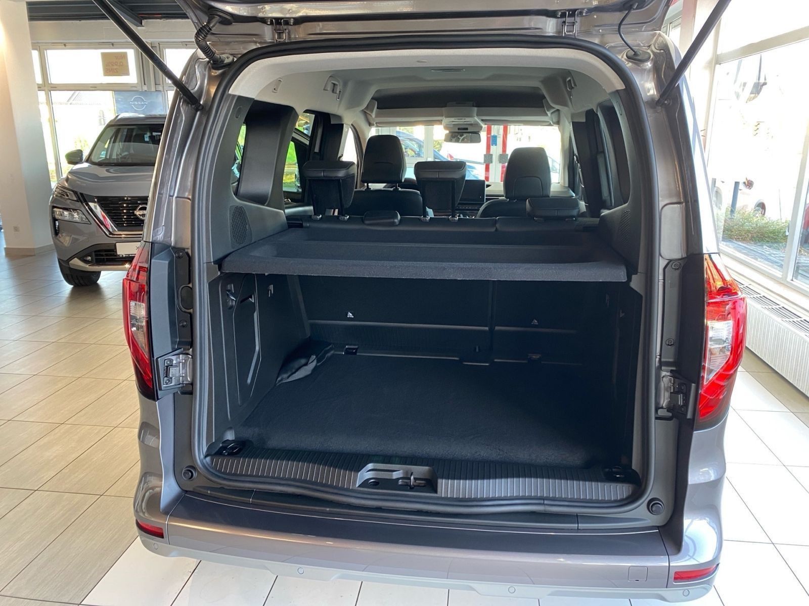 Fahrzeugabbildung Nissan Townstar Kombi L1 Automatik Tekna *NAVI*360°-KAM