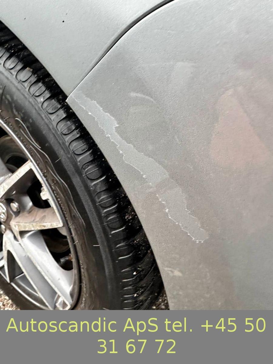 Toyota Auris 2014 — photo 35