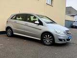 Mercedes-Benz B 170 AUTOMATIK KLIMA SHZ PDC LICHT RENTNER FAHR - : Van, Rent