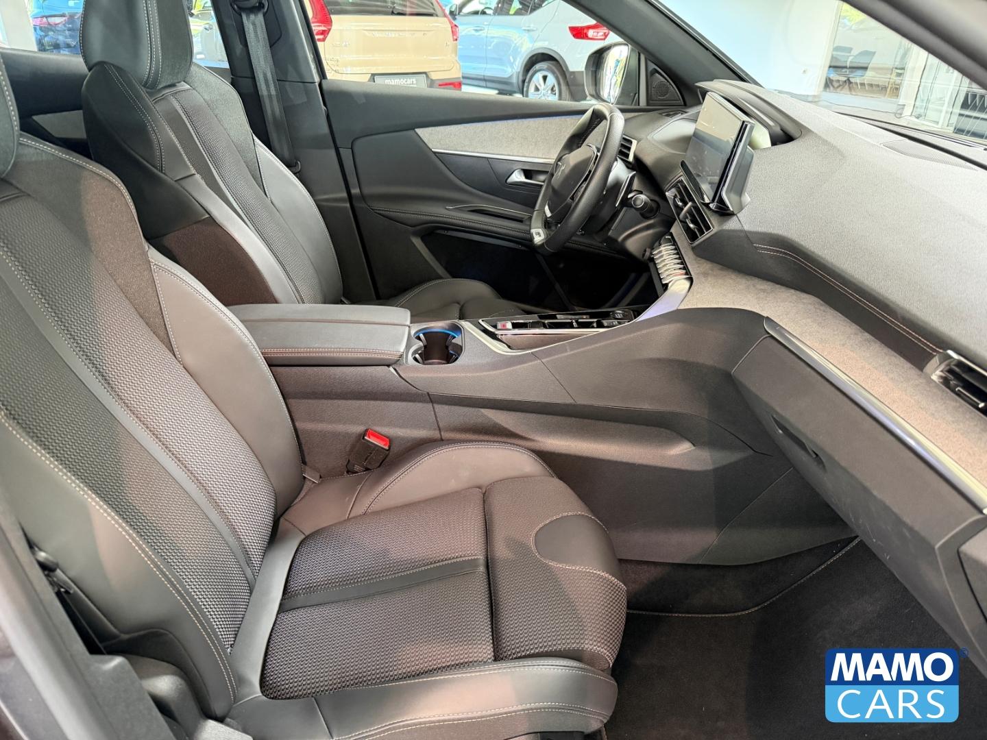 Peugeot 3008 Hybrid 136 GT  AHK/ACC/CAM/NAVI/SHZ