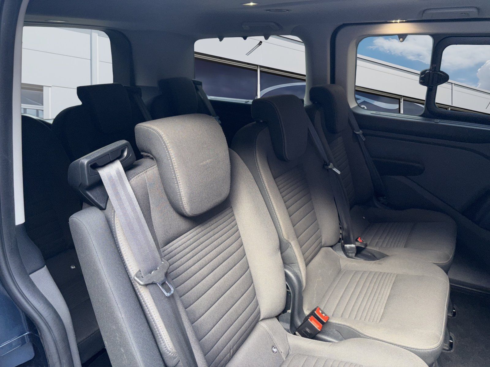 Fahrzeugabbildung Ford Tourneo Custom 2.0 TDi 320 L1 Titanium