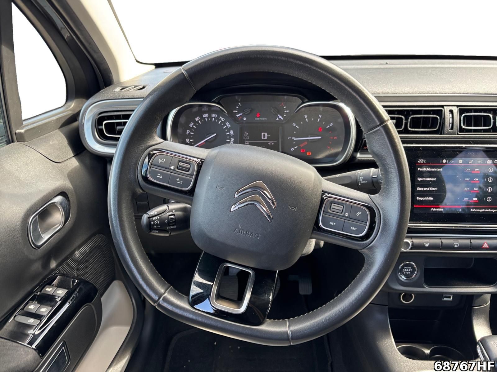 Fahrzeugabbildung Citroën C3 Shine Pack 1.2 PureTech 81kW *NAVI*SHZ*KAMER