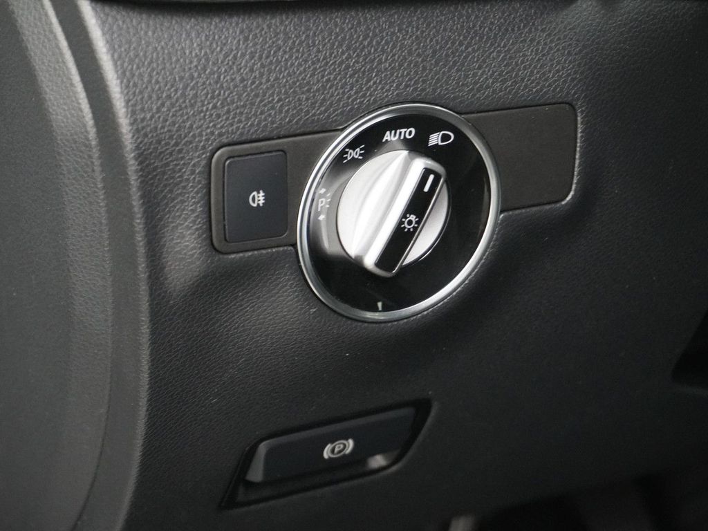 Mercedes-Benz B 180 Ambition Facelift Urban navi kamera AHK au