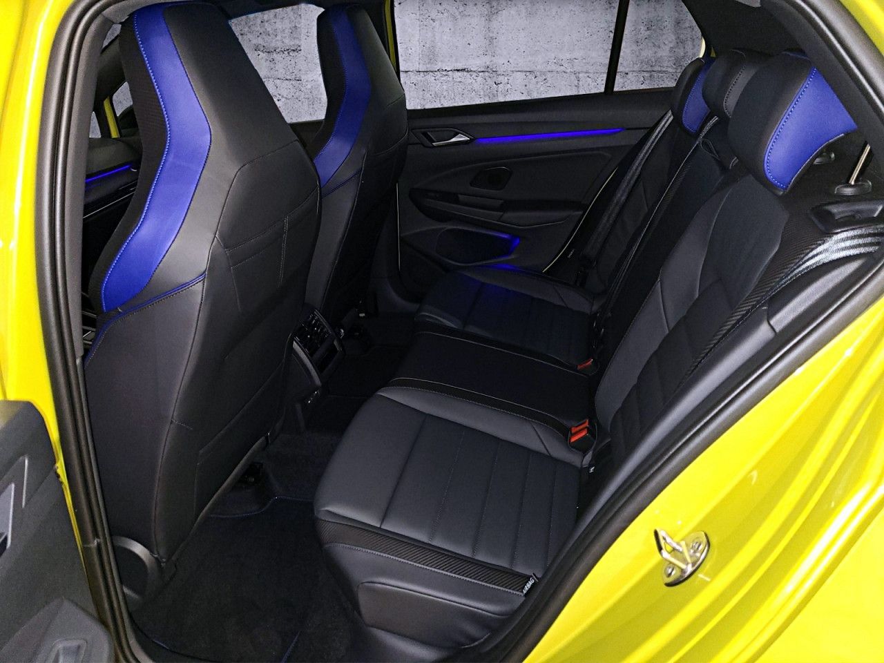 Volkswagen Golf VIII 2.0 l TSI R 333 Performance 4MOTION foto 8