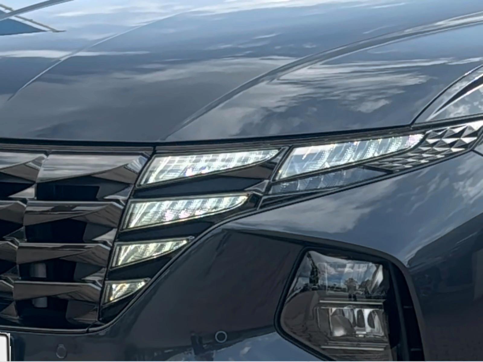 Hyundai TUCSON 1.6 CRDi (48V) 136PS Trend 4WD Pano-Dach