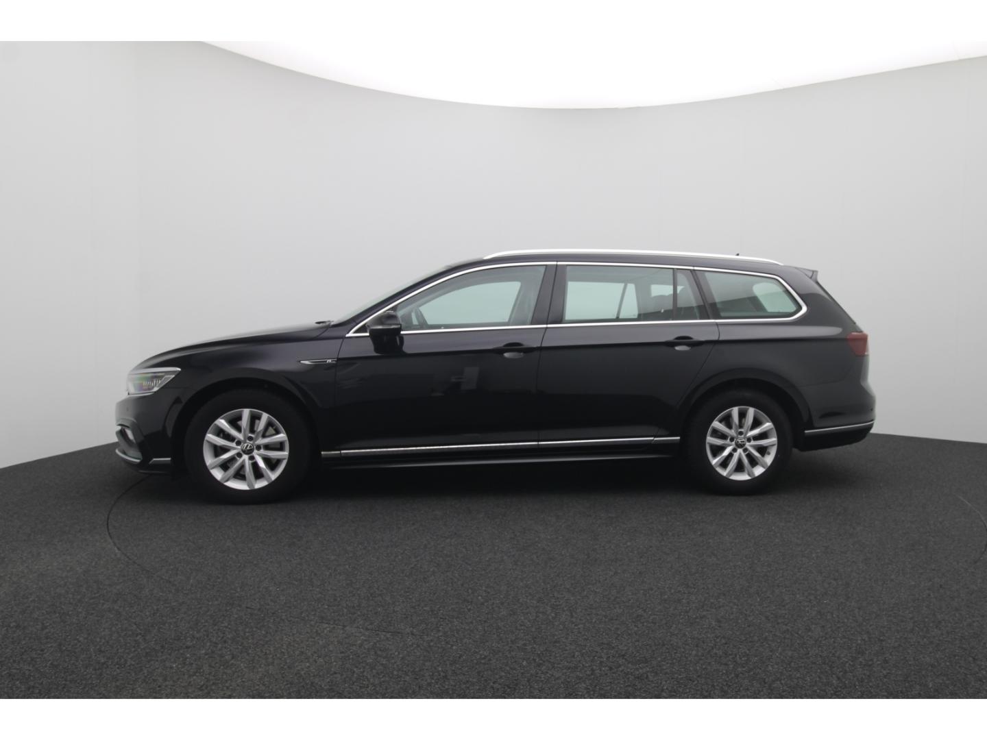 Volkswagen Passat Variant 2.0 TDI DSG elegance R-LINE AHK, миниатюра 8