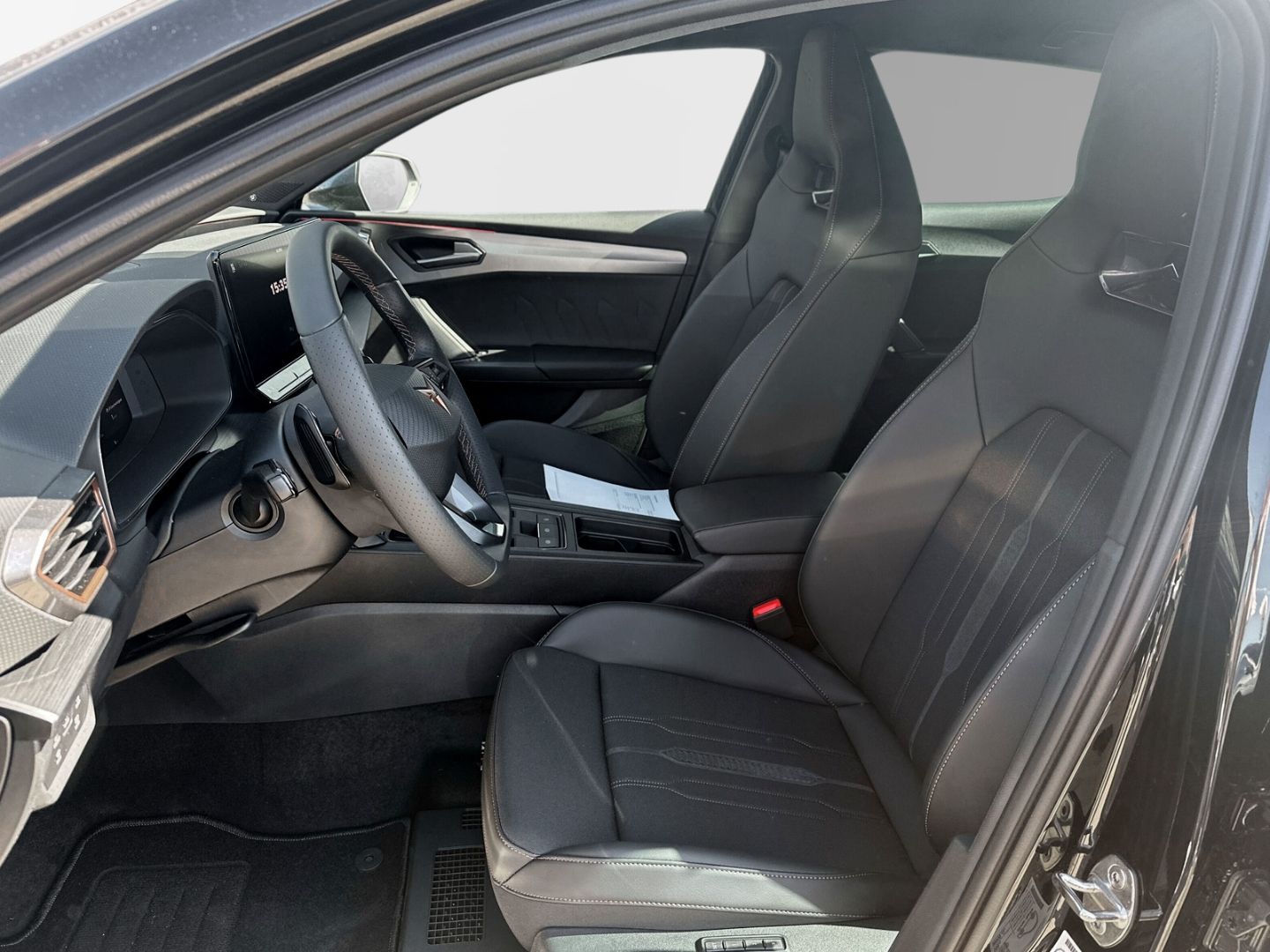 Cupra Leon e-HYBRID el. Sitz MatrixLED FullLink Cam BL imagem 3