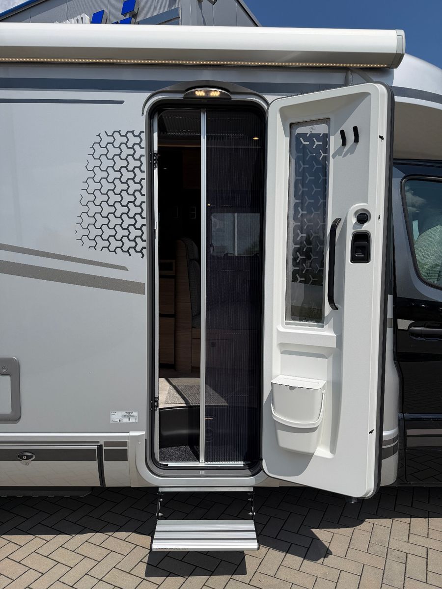 Fahrzeugabbildung HYMER / ERIBA / HYMERCAR B-Klasse MC-T 680 - 12.506€ Sparen!!!