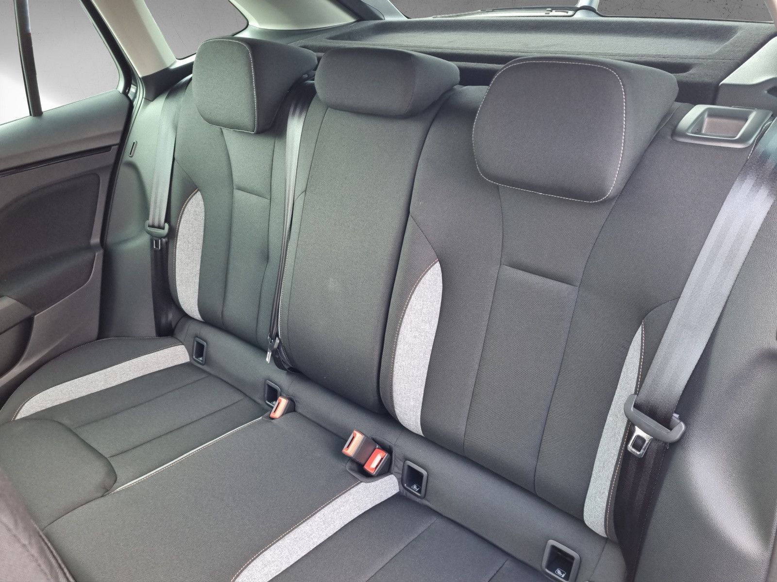 Fahrzeugabbildung SKODA Scala Tour 1,0 TSI 85KW/115PS Fahrassitenz+ Komf