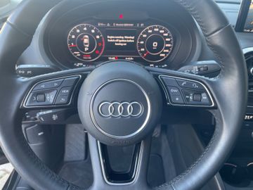 Fahrzeugabbildung Audi A3 Lim. 40 TFSI quattro sport NAVI RFK