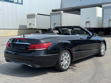 Mercedes E 220 - 12
