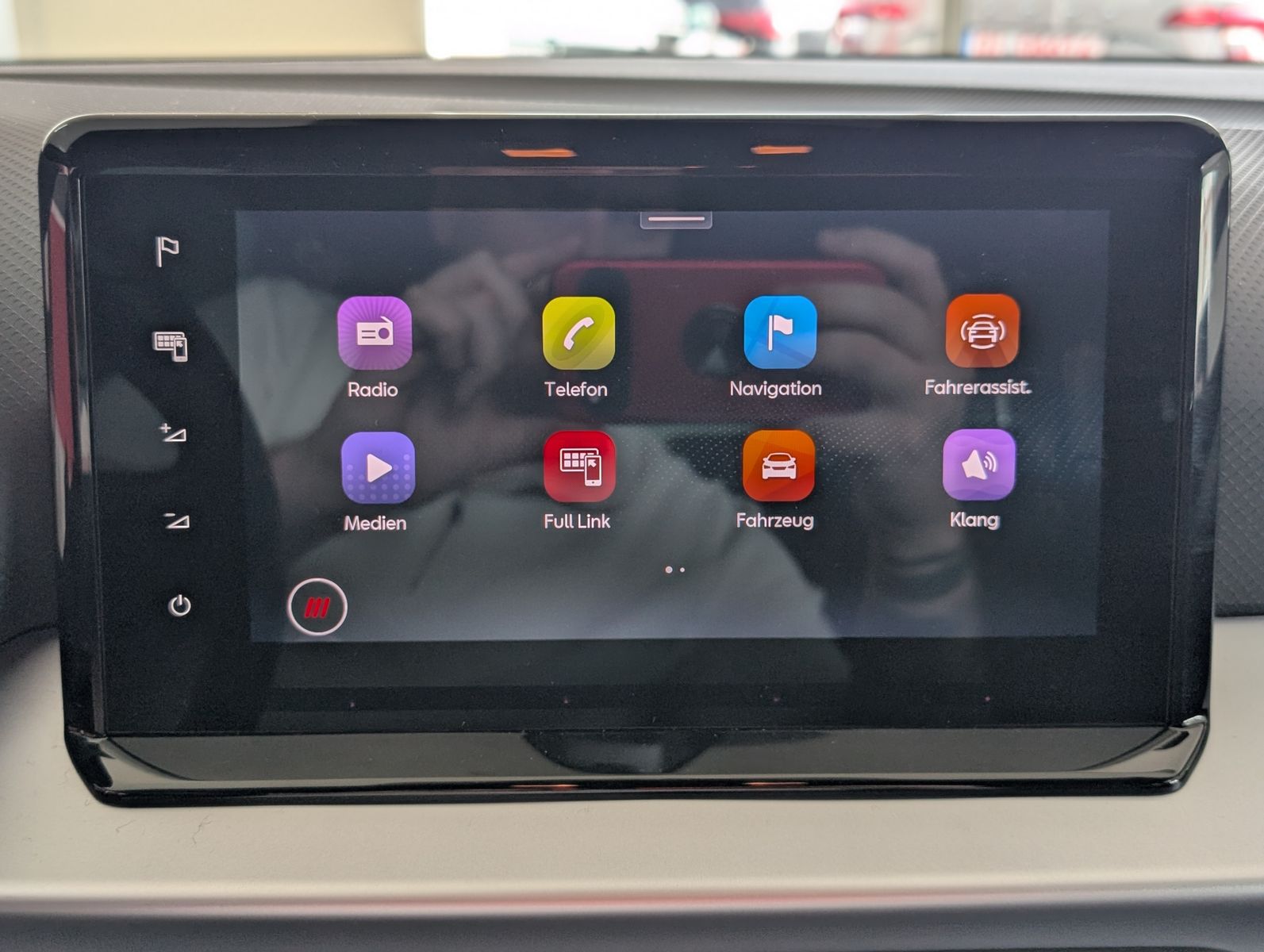 Fahrzeugabbildung SEAT Arona 1.5 TSI FR DSG ACC LED AHK KAM DINAMICA 18