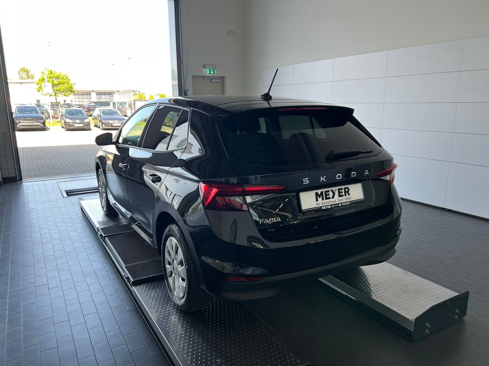 Fahrzeugabbildung SKODA Fabia Selection 1.0 TSI *LED, Climatronic, Sitzh