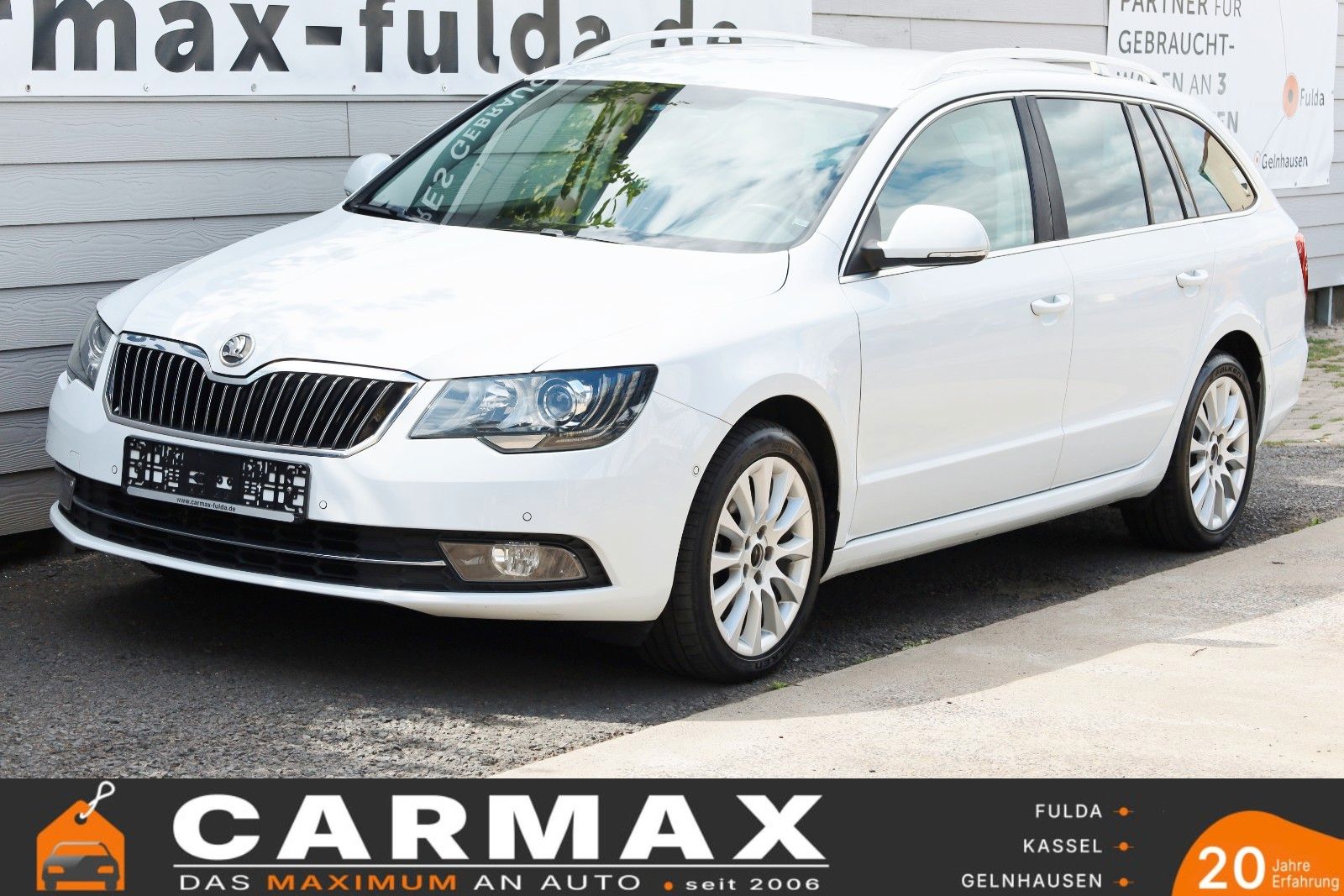 Fahrzeugabbildung SKODA Superb Combi Exclusive 4x4 Navi,Xenon,SH,PDC,+WR