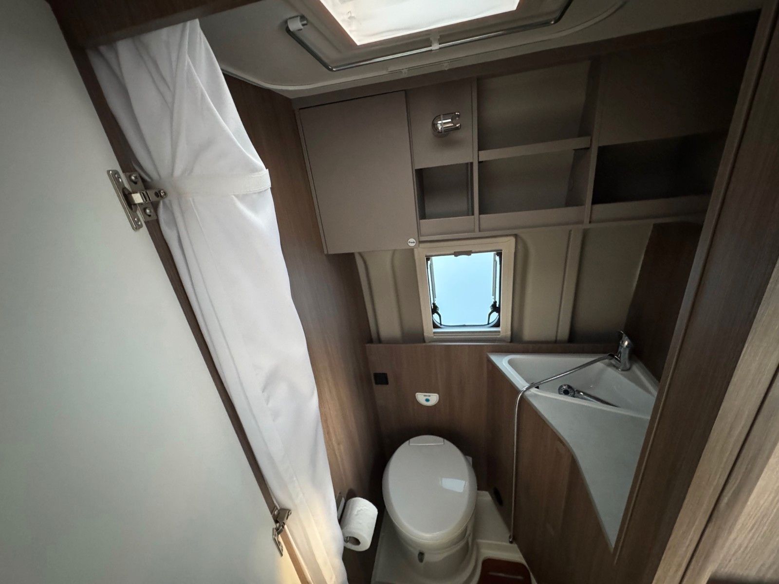 Fahrzeugabbildung Carado CVE600 PRO | Autom. | Komf-Basic-Style Pak. Navi