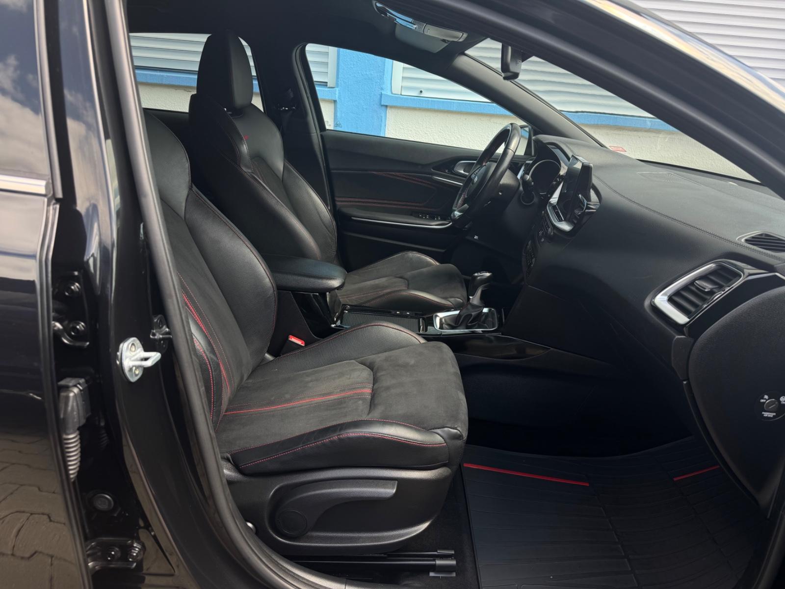 Kia pro cee'd GT Schalter Navi Kamera