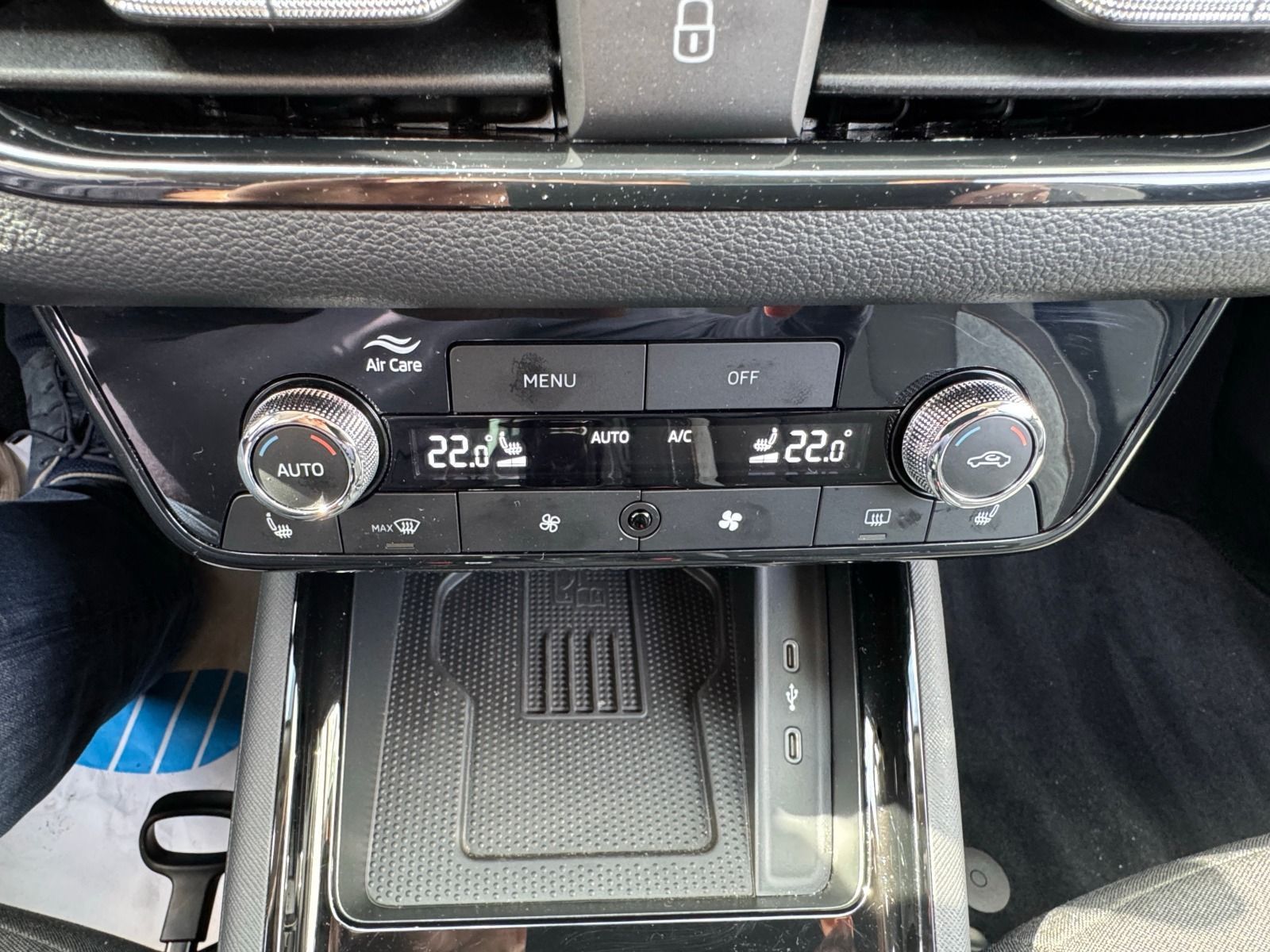 Fahrzeugabbildung SKODA Scala 115PS DSG*RFK*18Zoll*eHeck*Allwetter