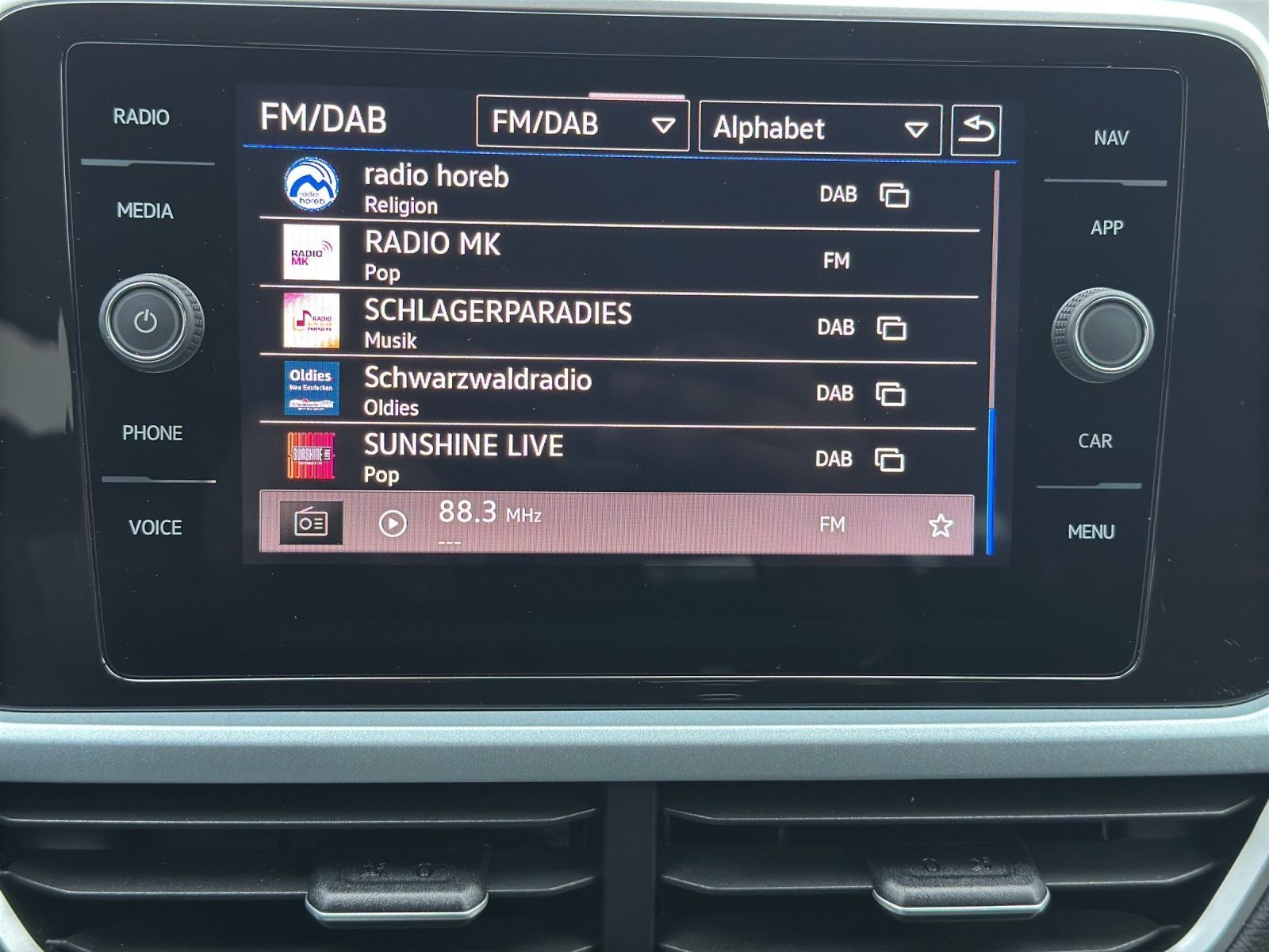 Volkswagen T-Roc - Bild 14