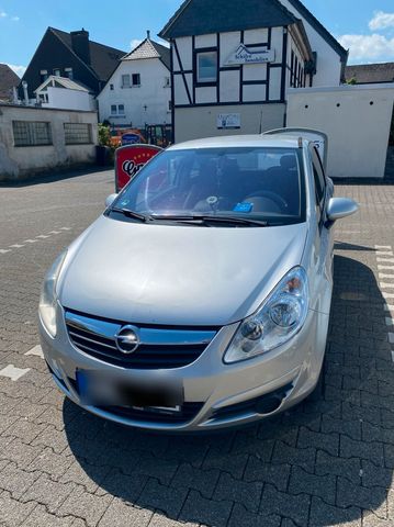 Opel Corsa. D   1,2  Motor