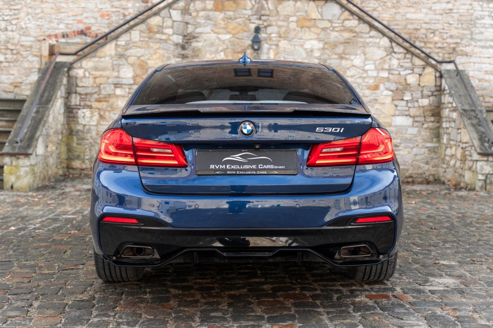 Fahrzeugabbildung BMW 530I M-PERFORMANCE LED KAM CARPLAY TOTW RDK HIFI