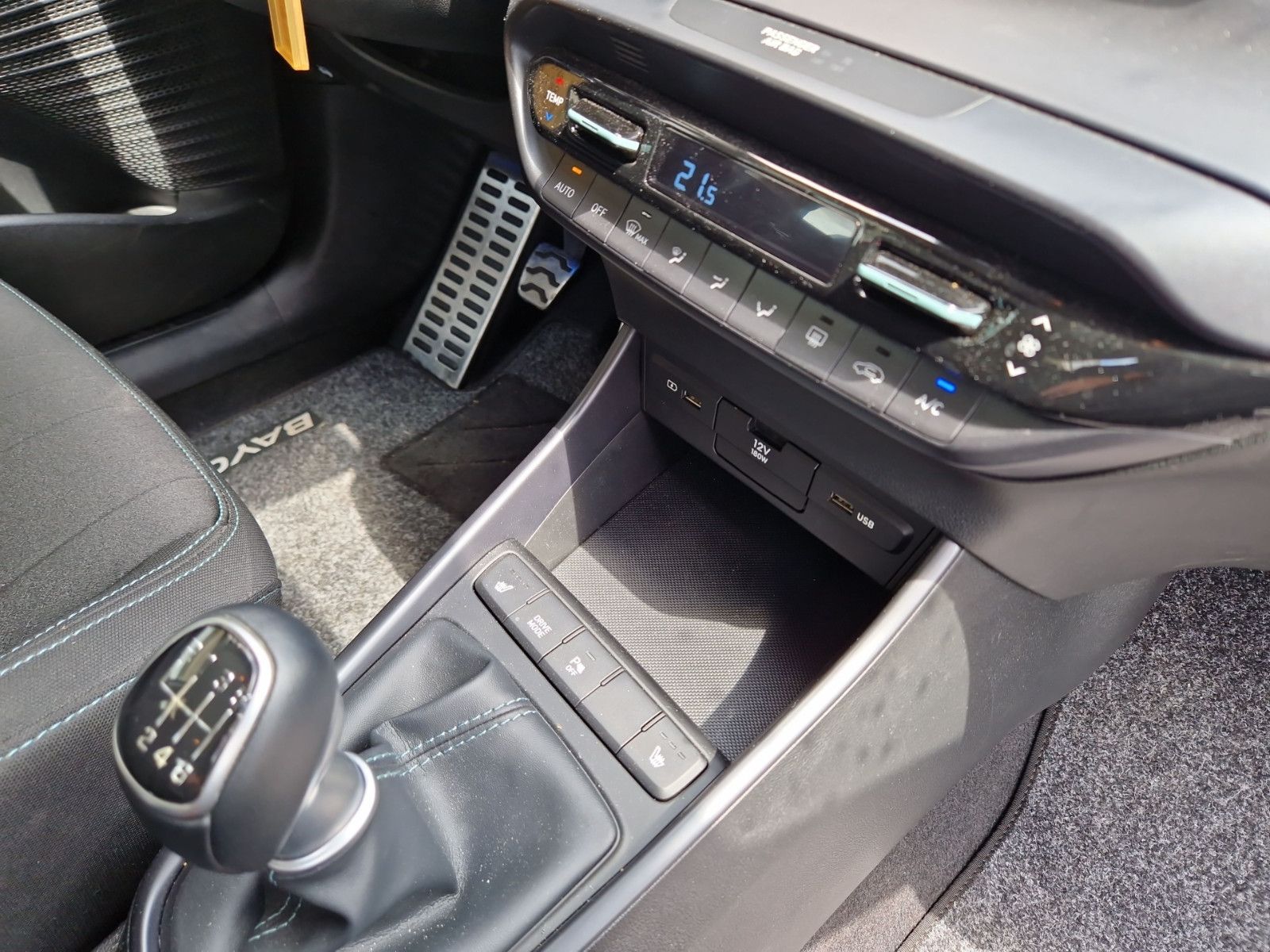Fahrzeugabbildung Hyundai BAYON  1.0 T-Gdi 48V iMT Intro Pluspaket