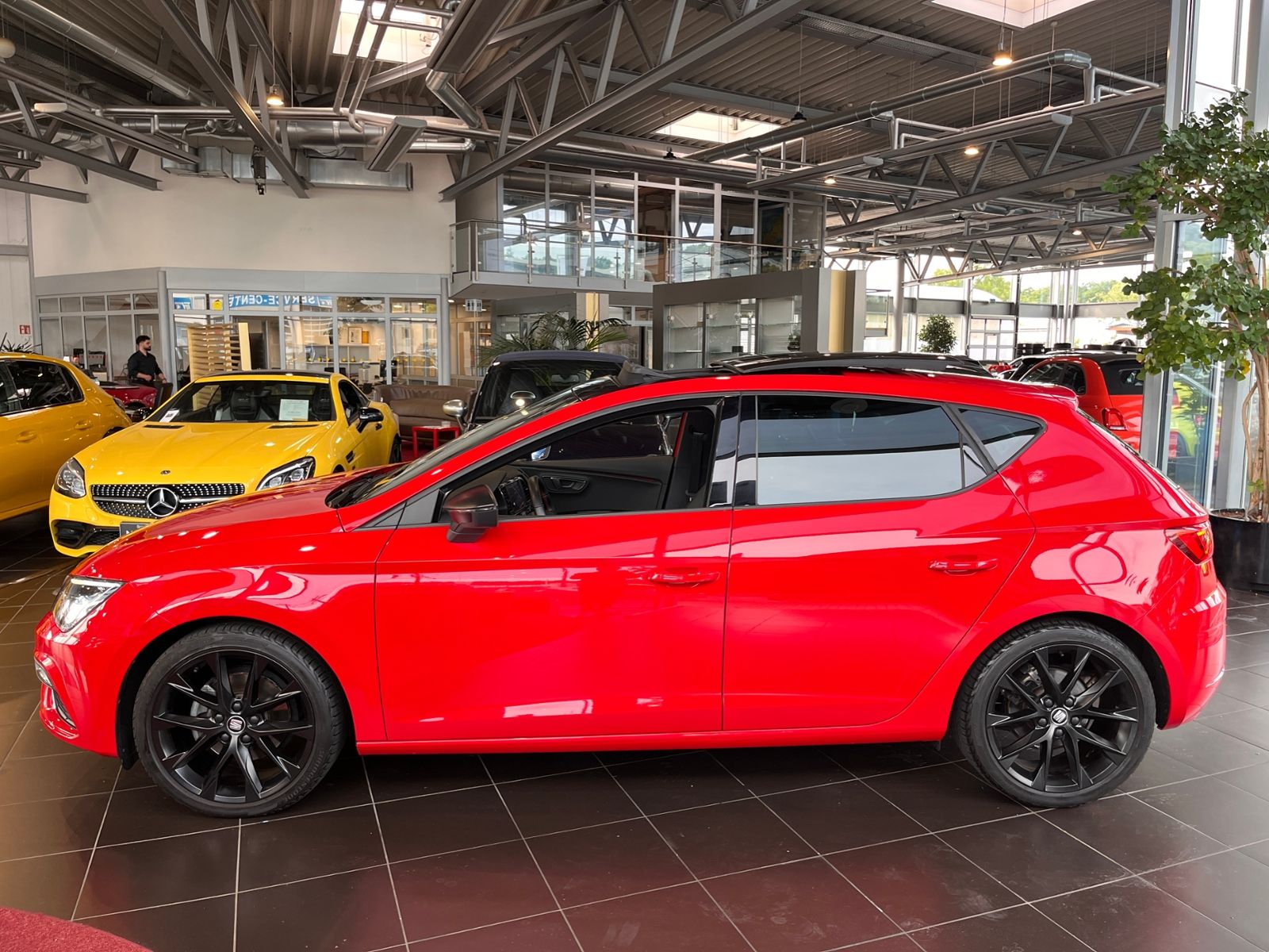 Fahrzeugabbildung SEAT Leon FR KLIMA LED NAVI ALU