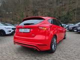 Ford Focus ST-Line Bi-Xenon Nav Businesspak 2 - Ford Focus: X