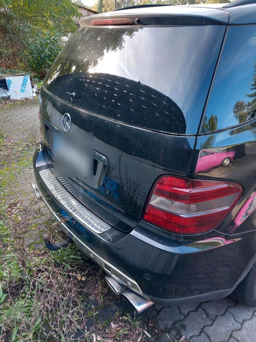 Mercedes-Benz ML500 2005 — photo 8
