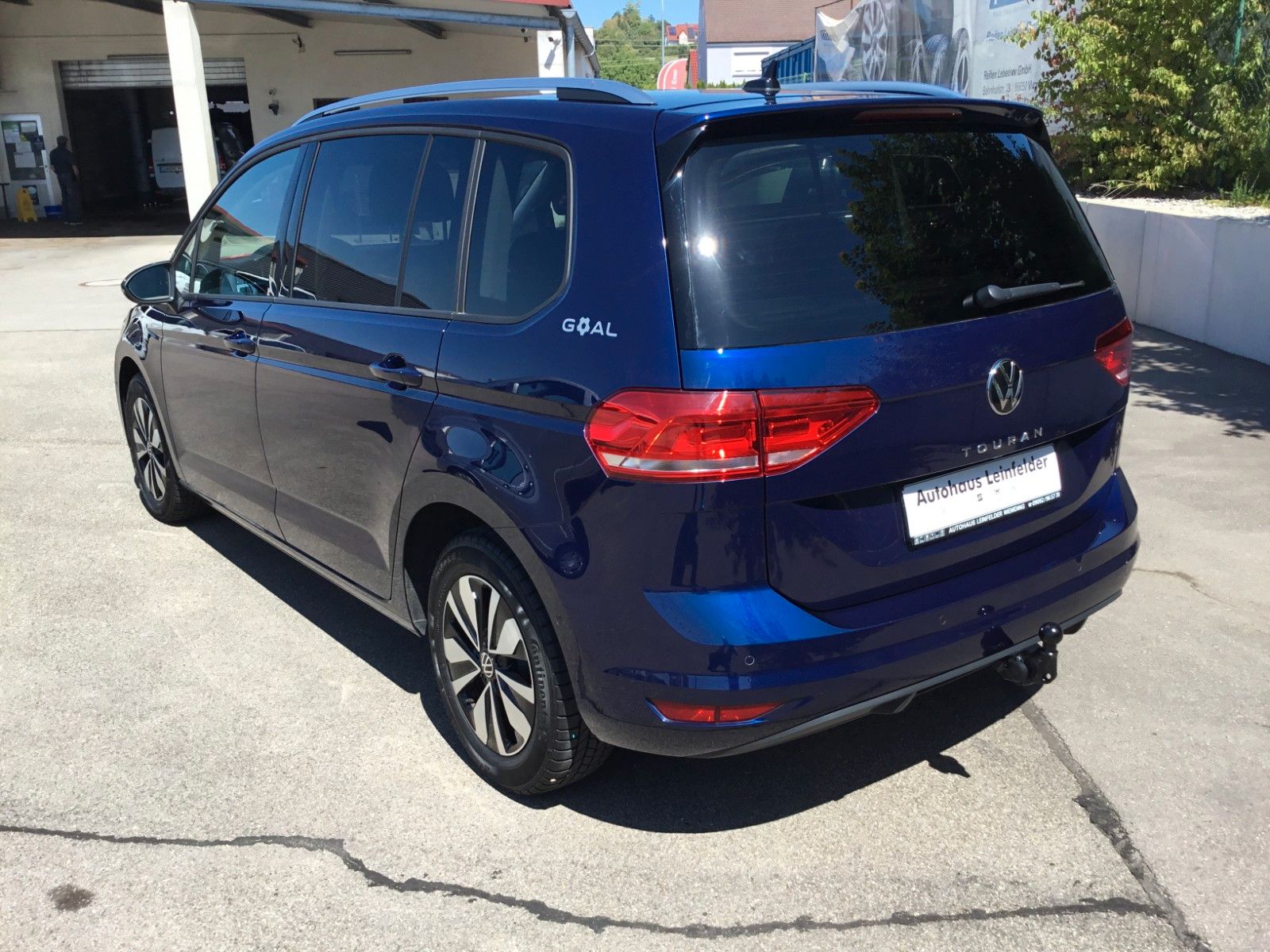 Fahrzeugabbildung Volkswagen Touran 1.5 TSI DSG Goal+LED+AHK+7Sitzer+Kamera