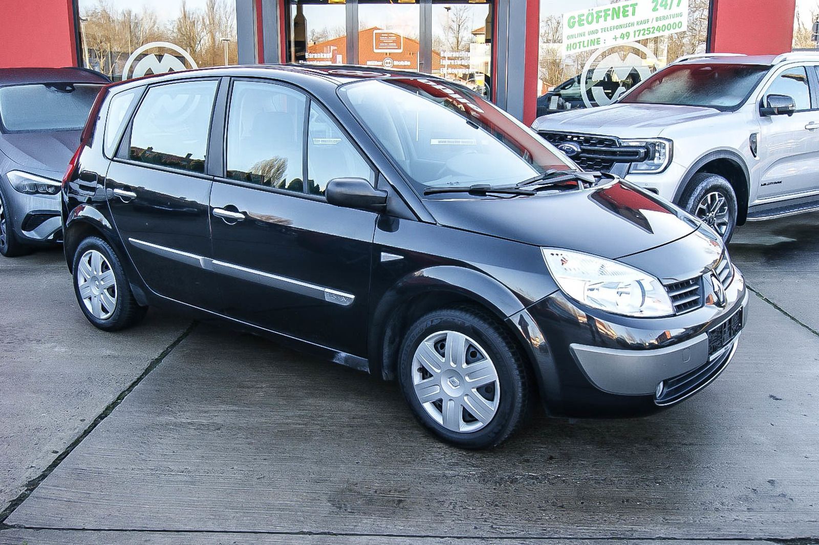 Fahrzeugabbildung Renault Scenic II 1.6i Dynamique Confort Klima