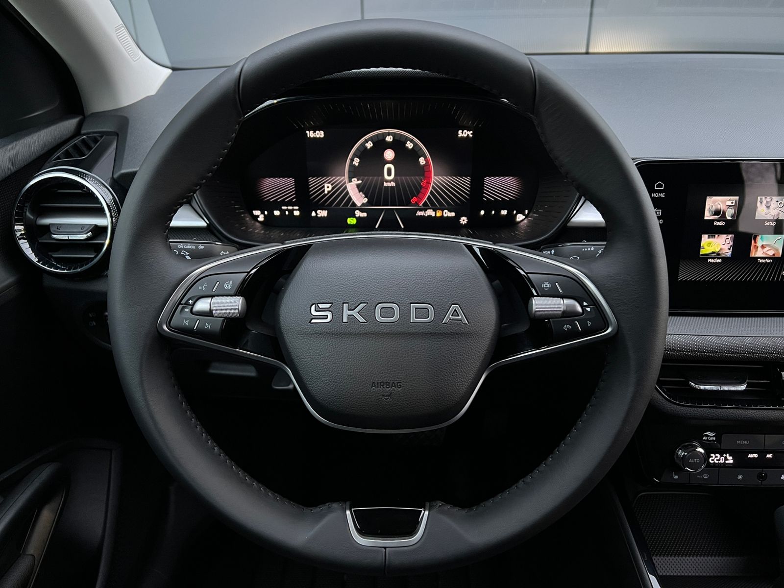 Fahrzeugabbildung SKODA Fabia Selection Edition 130 1.0 TSI DSG *Garanti