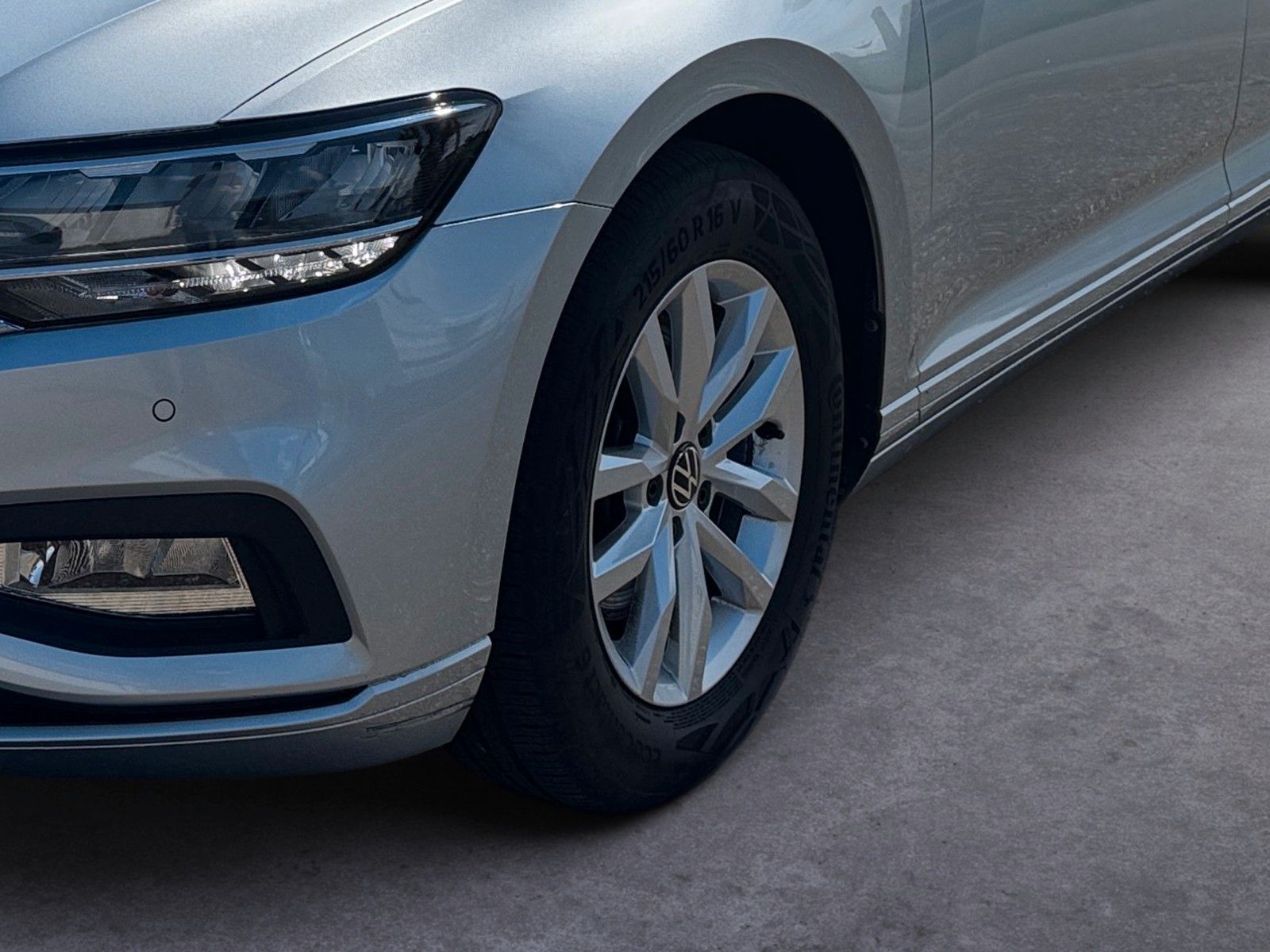 Fahrzeugabbildung Volkswagen Passat Variant Business 2.0 TDI