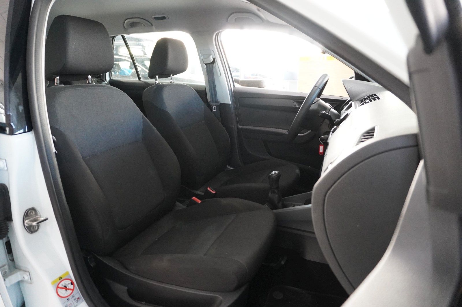 Fahrzeugabbildung SKODA Fabia 1.0 TSI COMBI COOL PLUS LED/SHZ/PDC/DAB+