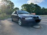 Skoda Škoda Octavia Limousine 1.6SR - Skoda Octavia aus 2000