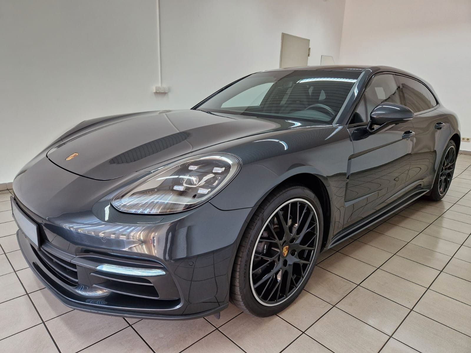 PORSCHE Panamera Sport Turismo 4 Luft Pano 21" Approved
