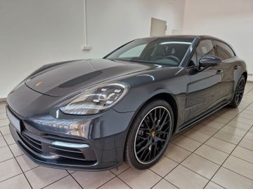 Porsche Panamera - 1