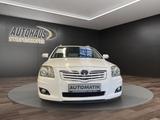 Toyota Avensis Kombi 2.0 Executive - weiße Toyota Avensis