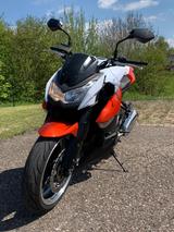 Kawasaki Z1000 - KAWASAKI NAKED BIKE