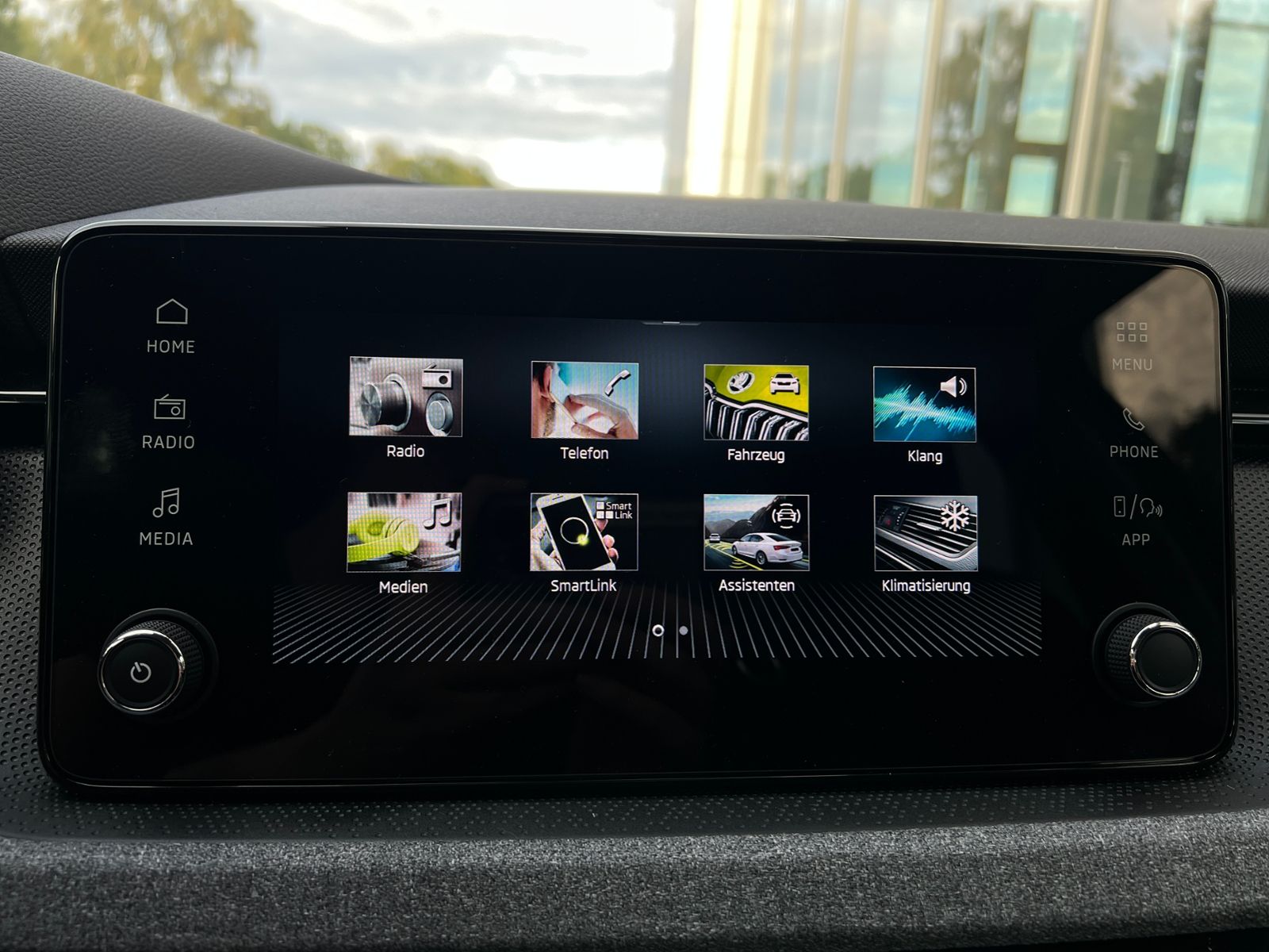 Fahrzeugabbildung SKODA Scala Selection 1.0 TSI DSG *AHK, LED, ACC, Kame
