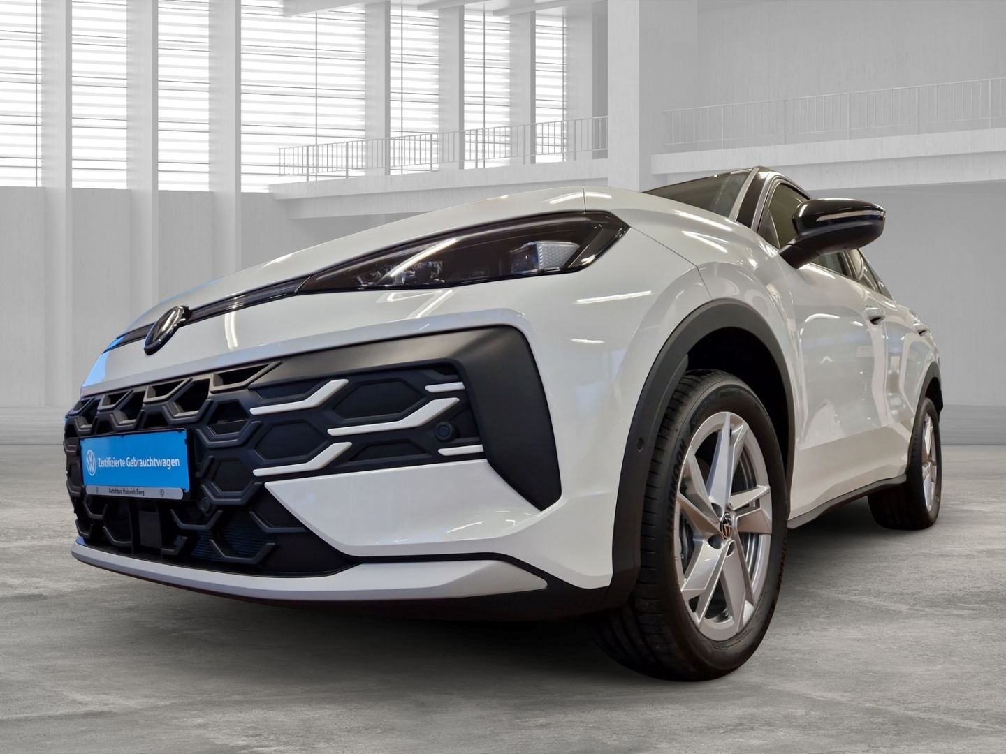 Fahrzeugabbildung Volkswagen T-Roc Life 1.5 eTSI DSG Digitales Cockpit LED Dy