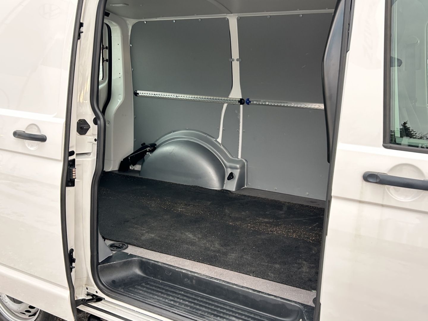 T6.1 Transporter Kasten kurzer Radstand AHZV PDC