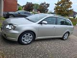 Toyota Avensis t25 - Toyota Avensis: T25