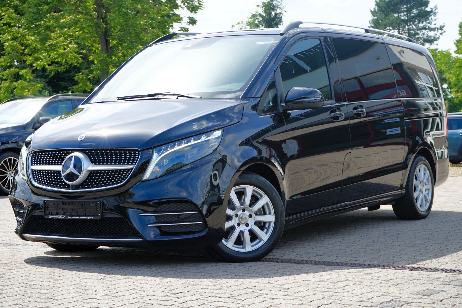 MERCEDES-BENZ V 300 d EDITION lang AMG-LINE/2.H/7Sitz/ACC/SERV
