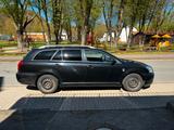 Toyota Avensis Combi 2,2-l-D-CAT DPF verstopft - Toyota Avensis aus 2005 mit Diesel-Antrieb