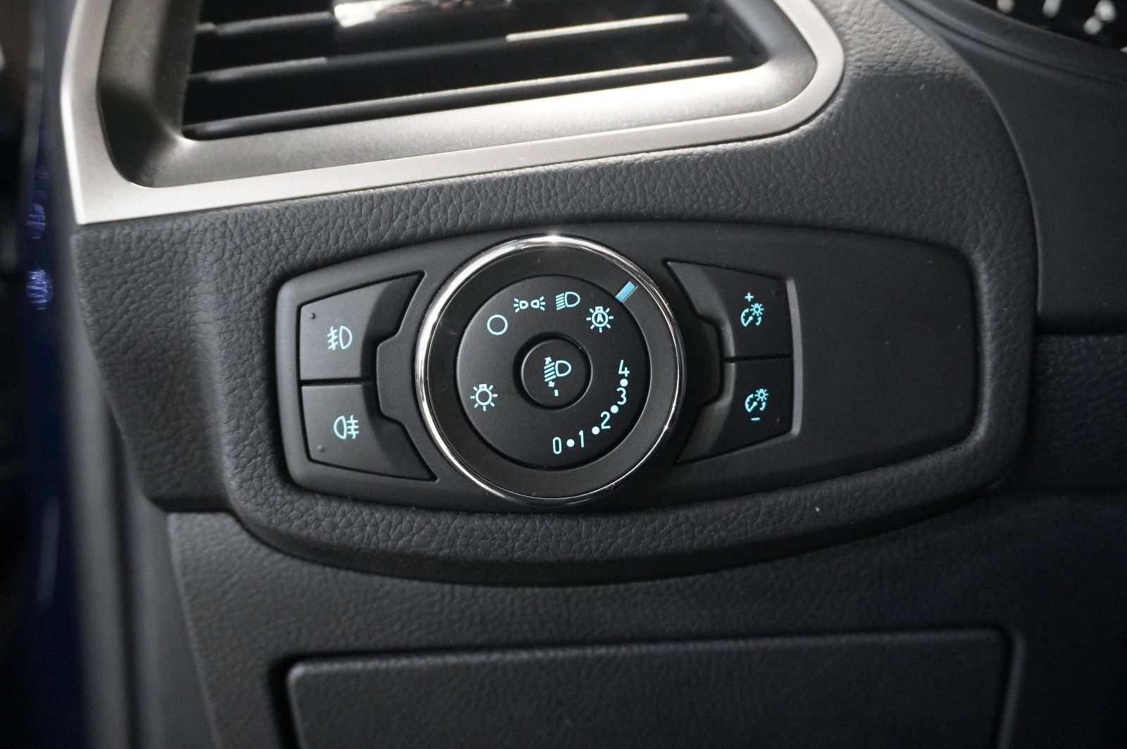 Fahrzeugabbildung Ford S-Max 2.0D TREND NAVI/LED/KAMERA/SHZ/SPORT/DAB+