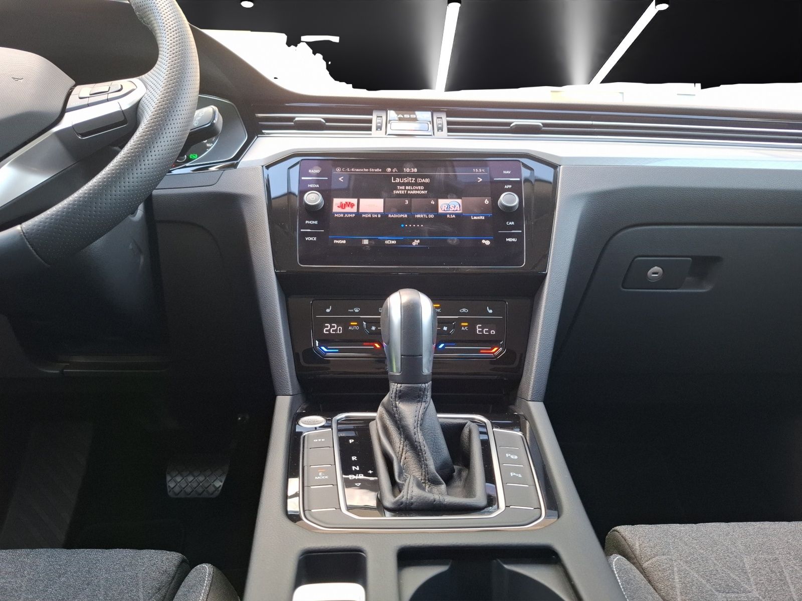 Fahrzeugabbildung Volkswagen Passat Variant GTE LED Navi ACC RFK SH LM