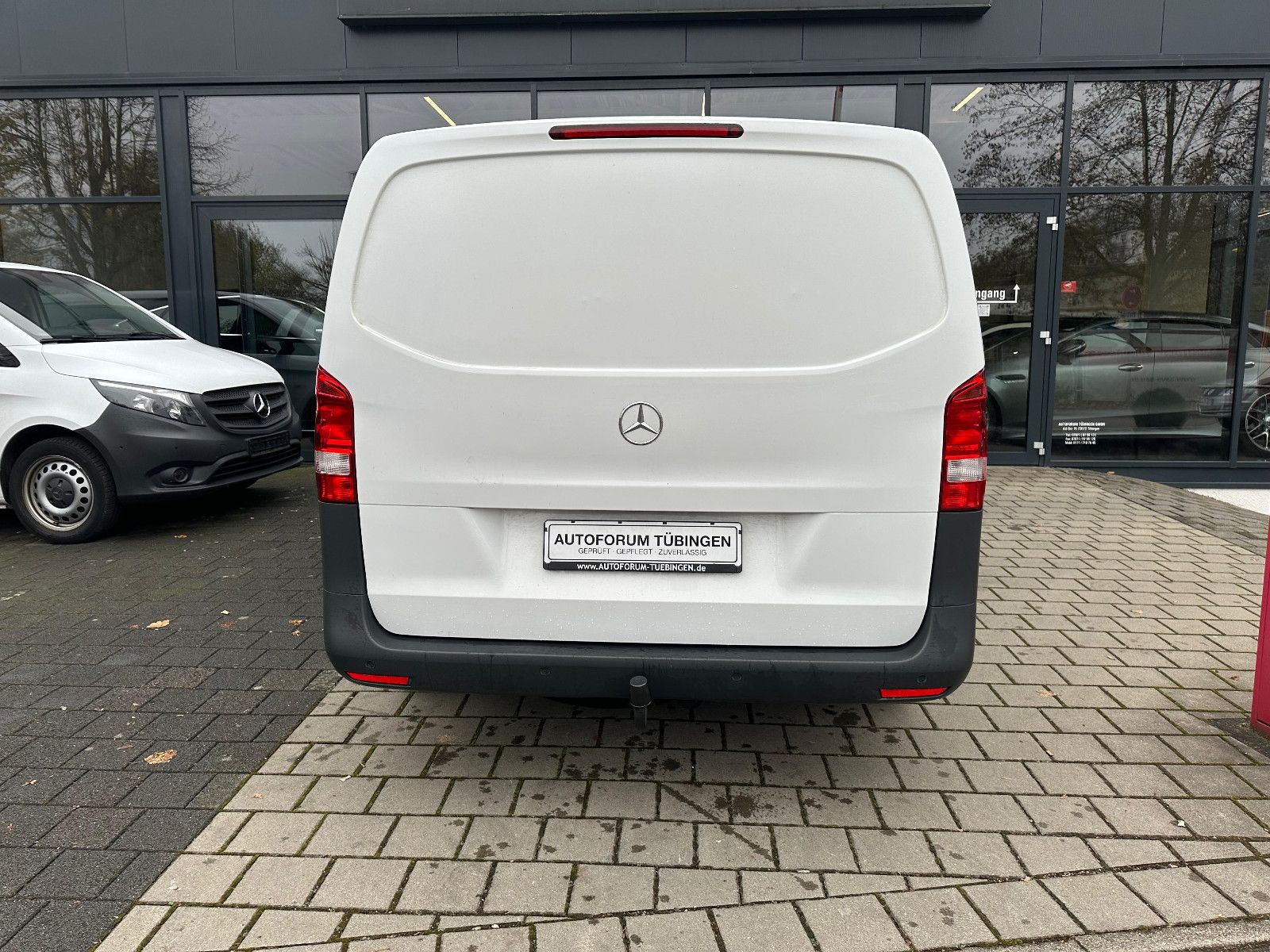 Fahrzeugabbildung Mercedes-Benz VITO 4Matic LANG*NAVI*KLIMA*AHK*SORTIMO**