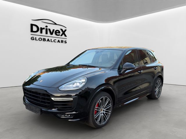 PORSCHE Cayenne GTS