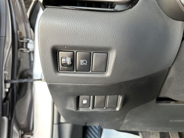 Toyota C-HR  Hybrid Flow