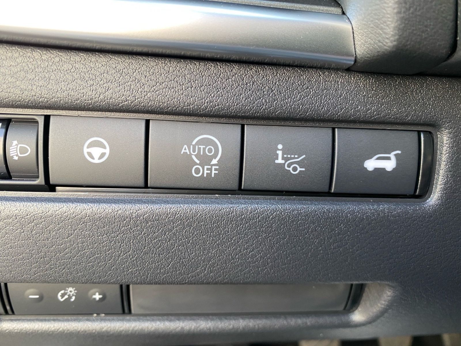 Fahrzeugabbildung Nissan Qashqai N-Connecta*NAVI*PDC*SHZ*KAMERA
